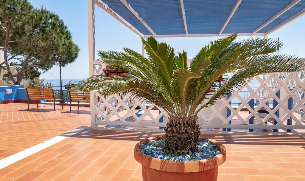 Sogni Nel Blu Aparthotel *