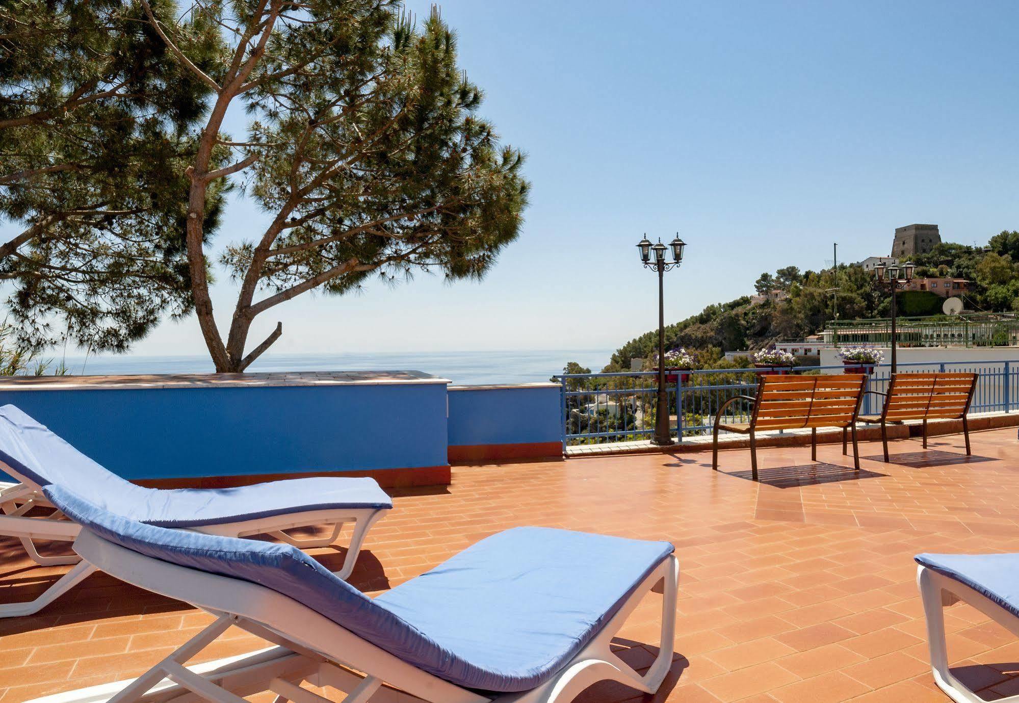 Sogni Nel Blu Aparthotel
